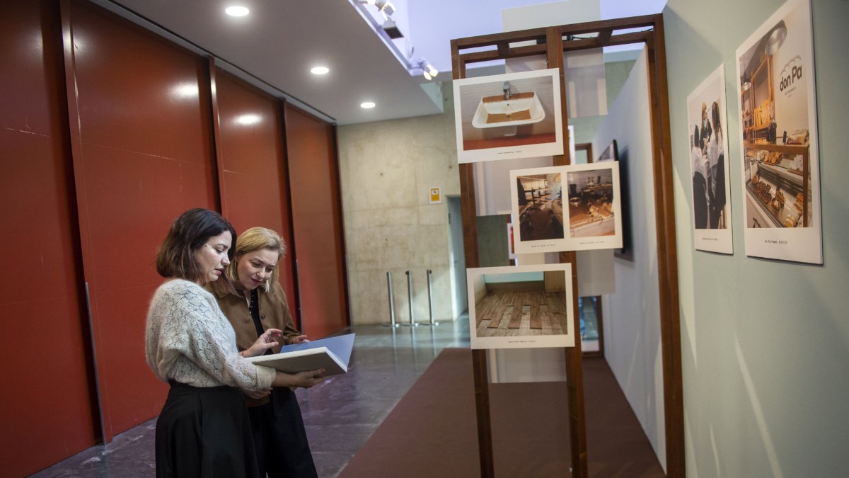 Exposición 'Pujar la persiana'