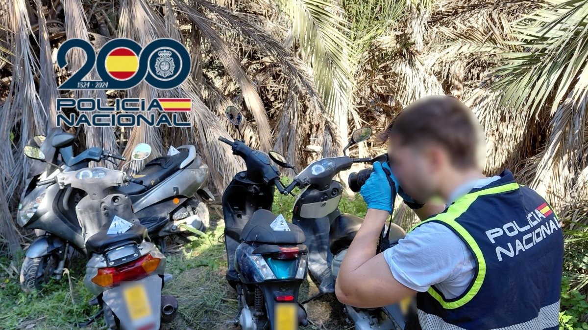 Vehículos recuperados tras la detención de los dos menores.