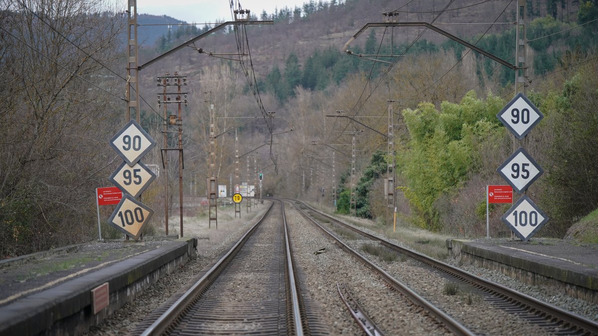 Vías de tren, a 31 de enero de 2026, en Amurrio, Álava, País Vasco (España).
Iñaki Berasaluce / Europa Press
30 ENERO 2026