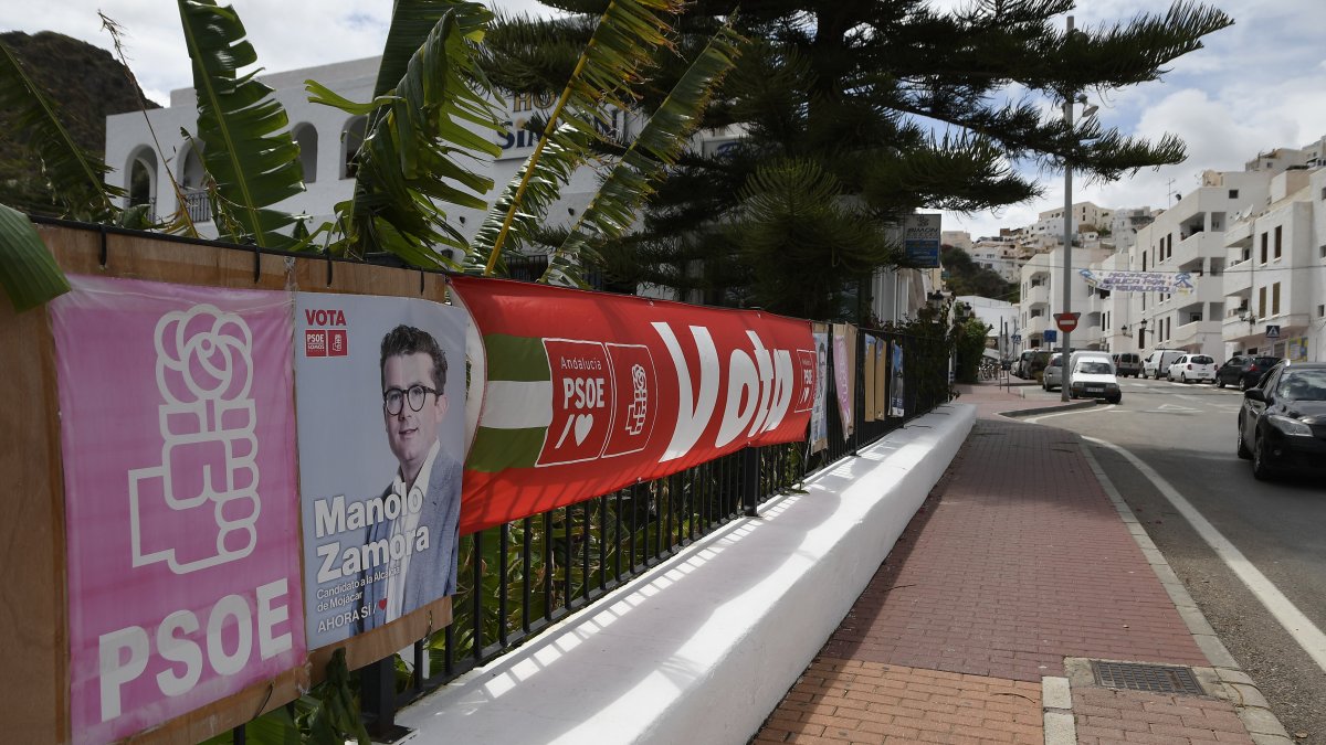 Propaganda electoral del PSOE de Mojácar (Almería).