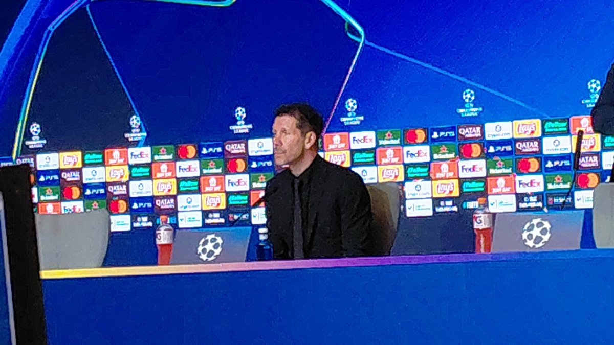 Simeone atiende a los medios de comunicación
