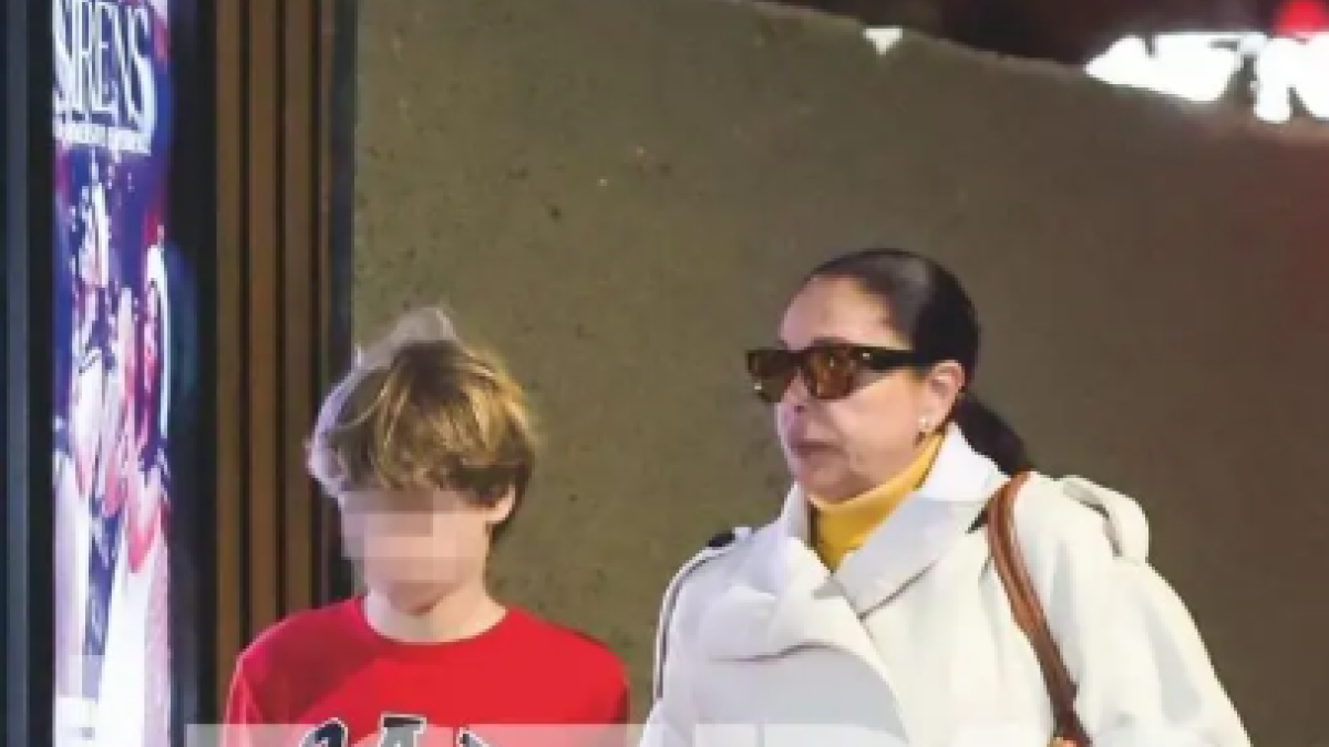Las fotos de Isabel Pantoja en Canarias con un nieto que no es el suyo.