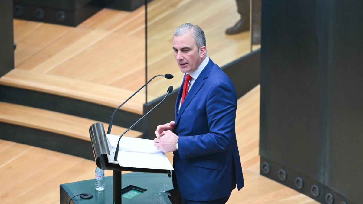 (Foto de ARCHIVO)
El exportavoz de VOX en el Ayuntamiento, Javier Ortega Smith, durante una sesión ordinaria del Pleno del Ayuntamiento de Madrid, en el Palacio de Cibeles, a 24 de febrero de 2026, en Madrid (España). Gustavo Valiente / Europa Press
24/2/2026