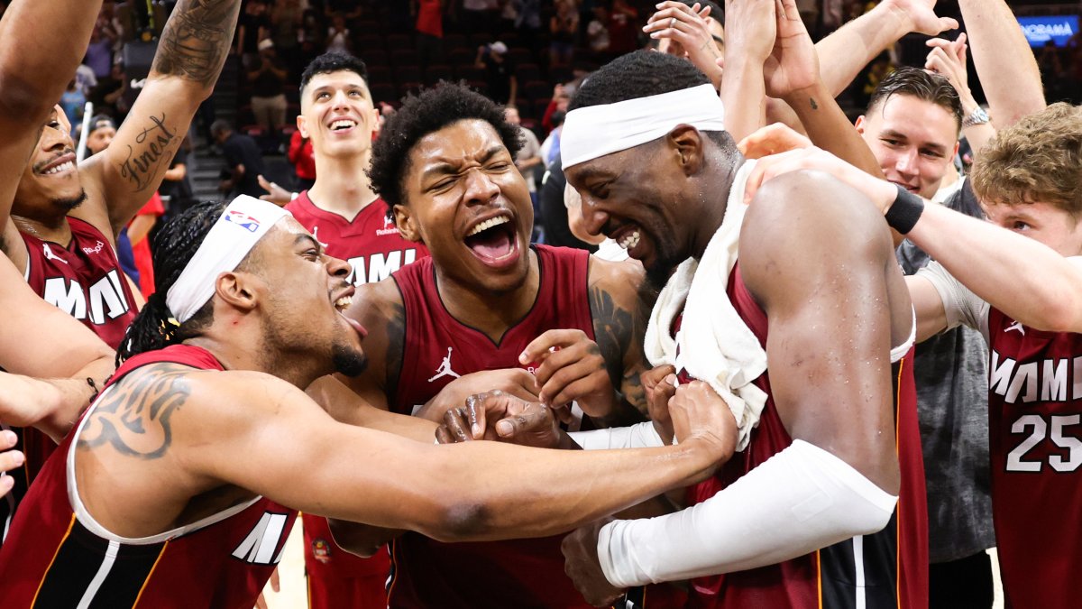Noche histórica para Bam Adebayo