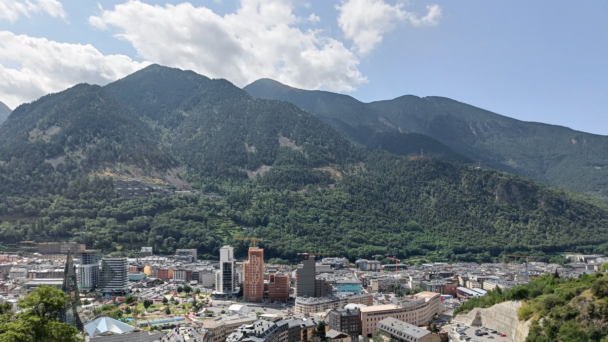 Vista del valle central de Andorra