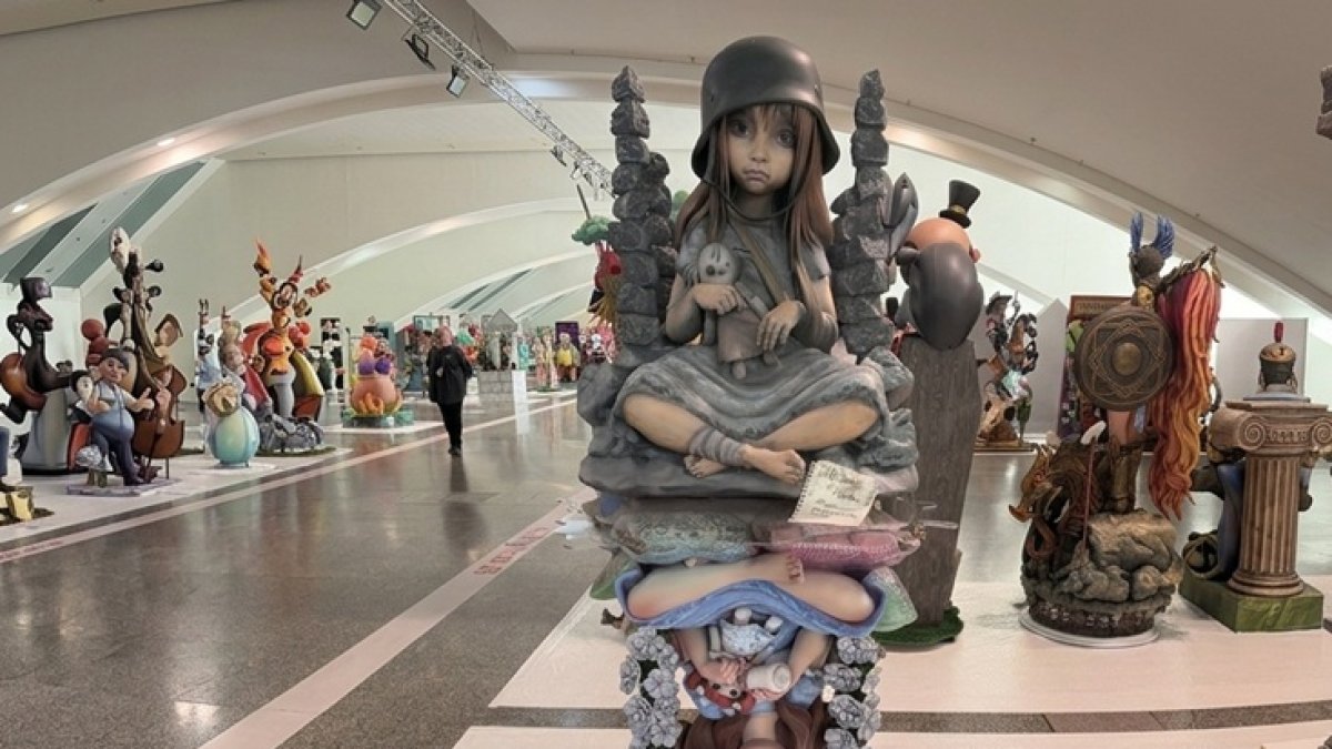 Ninot indultat 2026 de la Falla Sueca-Literato Azorín.