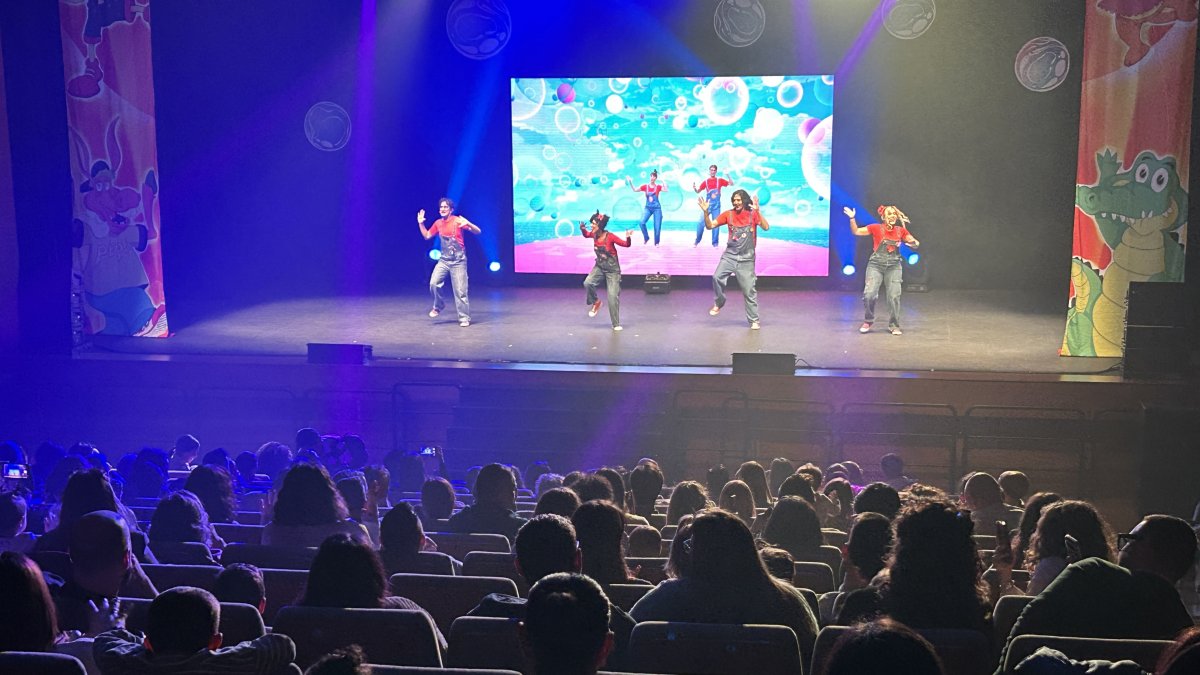 El grupo Cantajuego triunfó en l'Auditori de La Nucía.