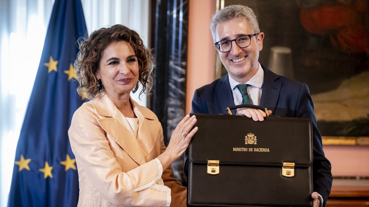 Traspaso de carteras del nuevo ministro de Hacienda, Arcadi España