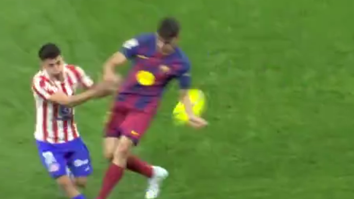 El audio del VAR en la no roja de Gerard Martín: "Contacto natural"
