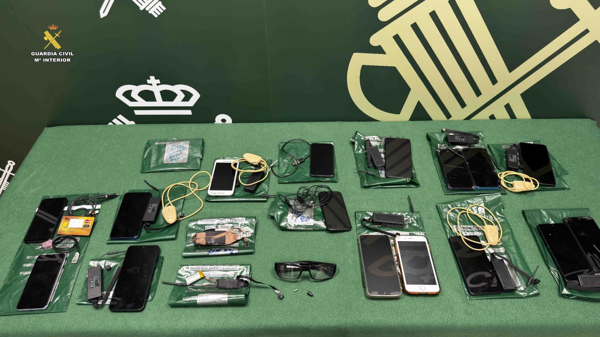 (Foto de ARCHIVO)
Detectan por primera vez el uso de 'gafas inteligentes' para el fraude en exámenes de conducir 