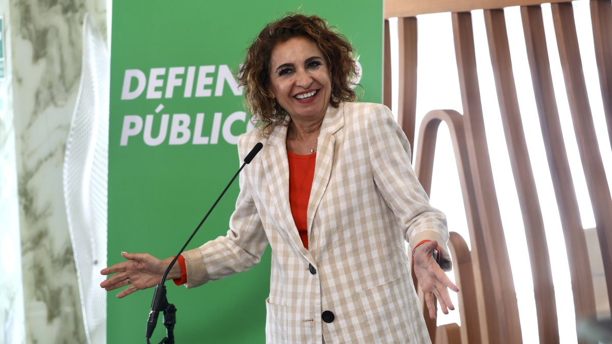 La secretaria general del PSOE-A y candidata a la Presidencia de la Junta de Andalucía, María Jesús Montero.