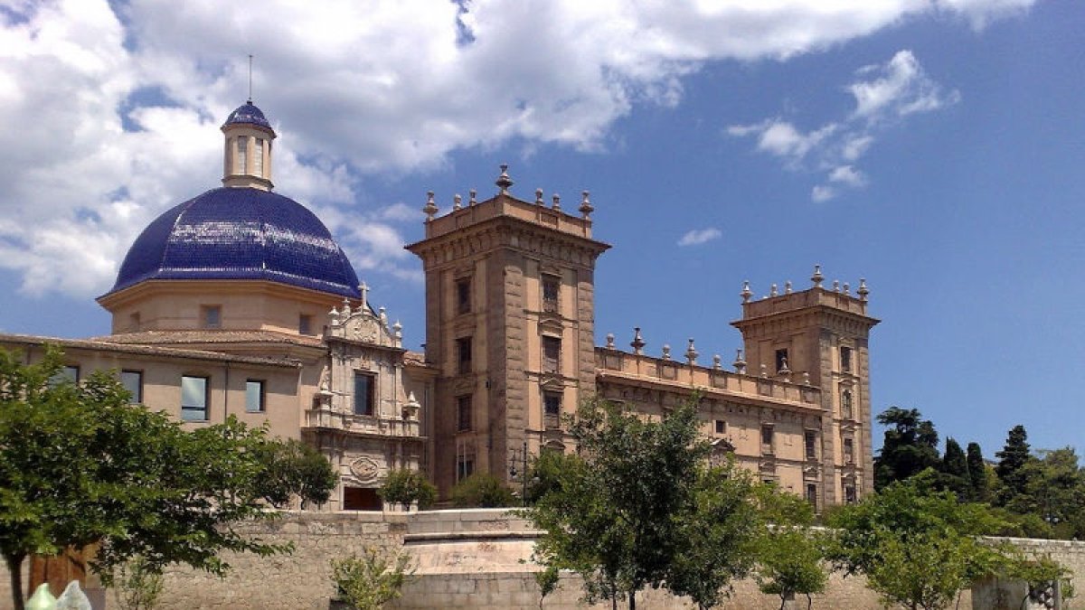 Fachada del Museo de Bellas Artes de Valencia.