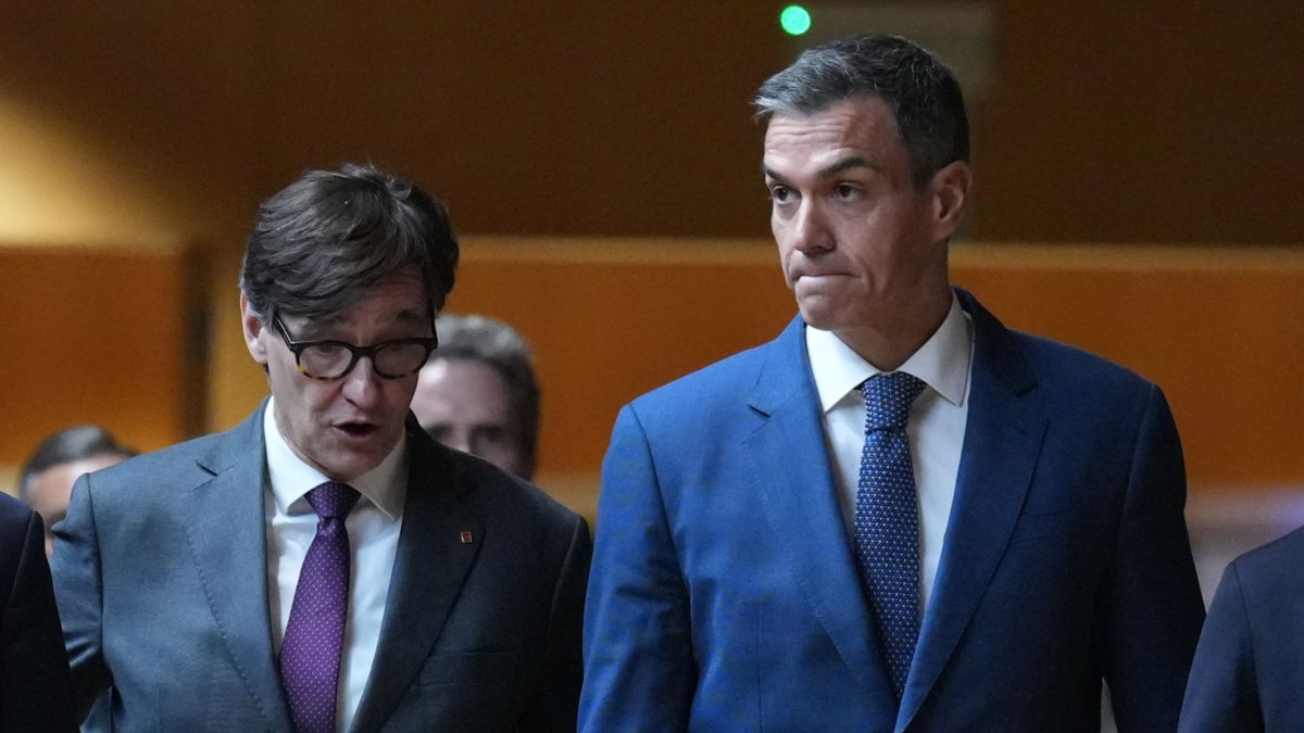 
                La UCO destapa a Sánchez: intervino directamente en contratos para material sanitario negociados por la trama de Koldo y Ábalos
             