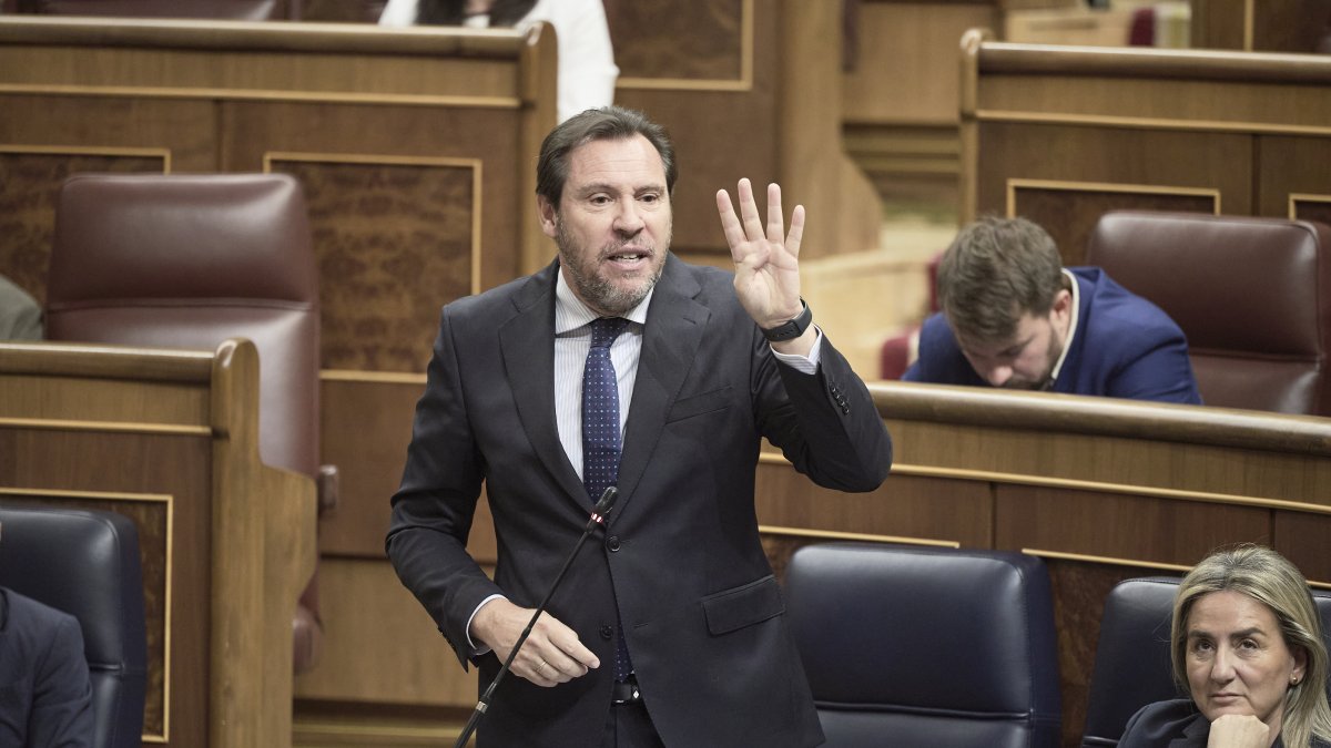 El ministro Óscar Puente en el Congreso.