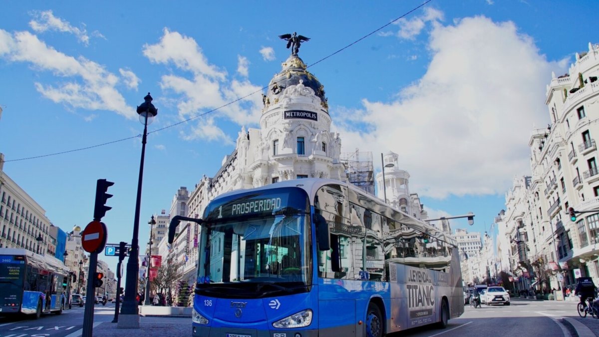 Imagen de archivo bus EMT Madrid