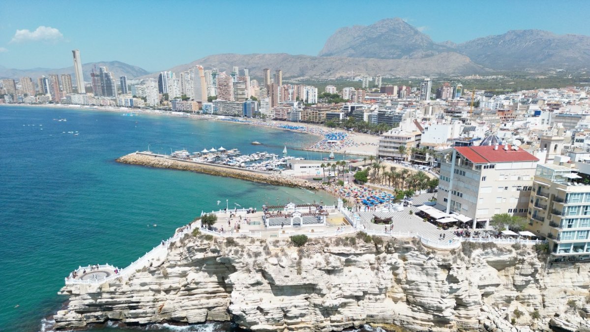 Veolia gestiona el ciclo integral del agua en la Benidorm.