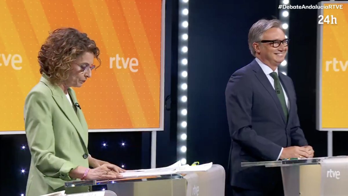 María Jesús Montero y Manuel Gavira en el debate de las elecciones en Andalucía