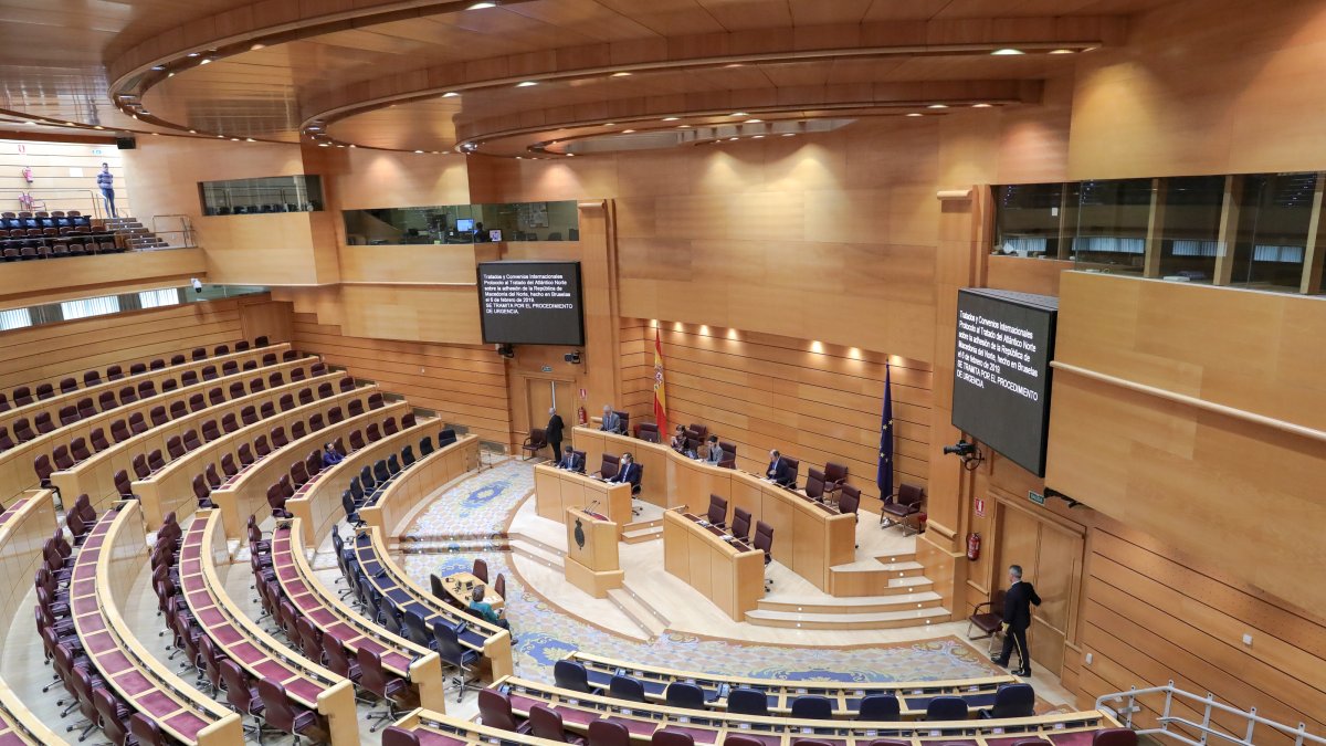 Hemiciclo del Senado prácticamente vacío
