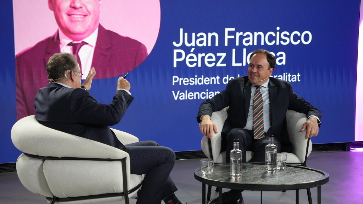 El president de la Generalitat defendió en Barcelona el nuevo impulso económico de la Comunitat Valenciana.