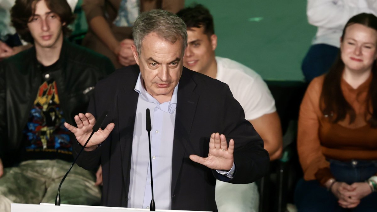 El expresidente del Gobierno, José Luis Rodríguez Zapatero, durante su intervención en un mitin