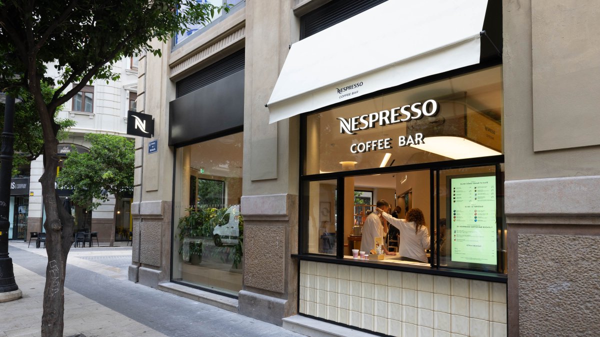 Primer cofee bar de Nespresso en España (Valencia) paseo de Russafa 7