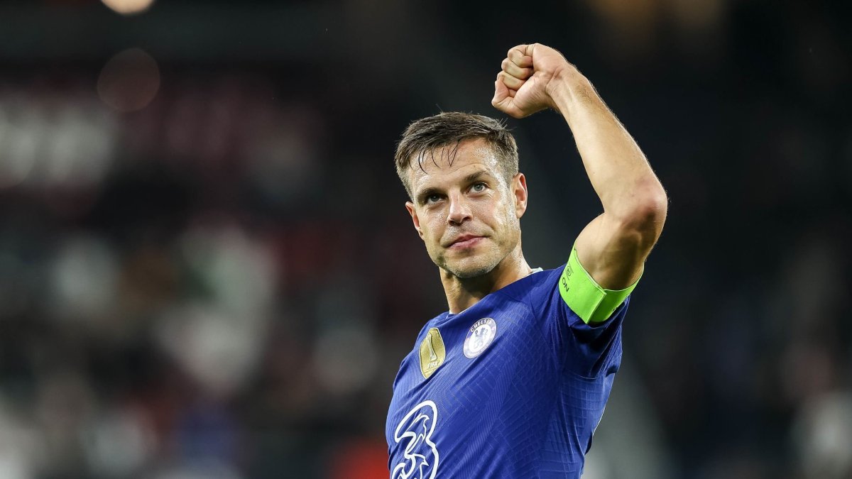 Azpilicueta deja el fútbol a sus 36 años