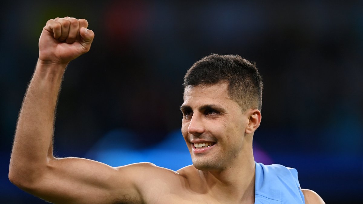 Riquelme le abre la puerta a Rodri
