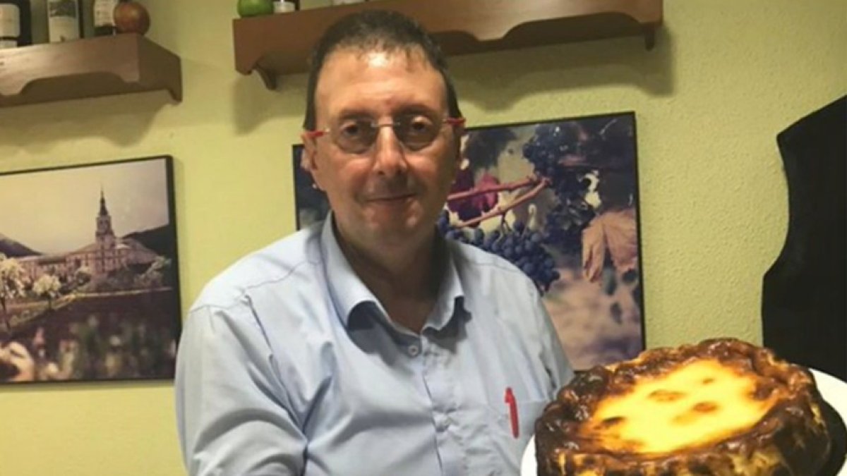 Santiago Rivera creador de la Tarta La Viña