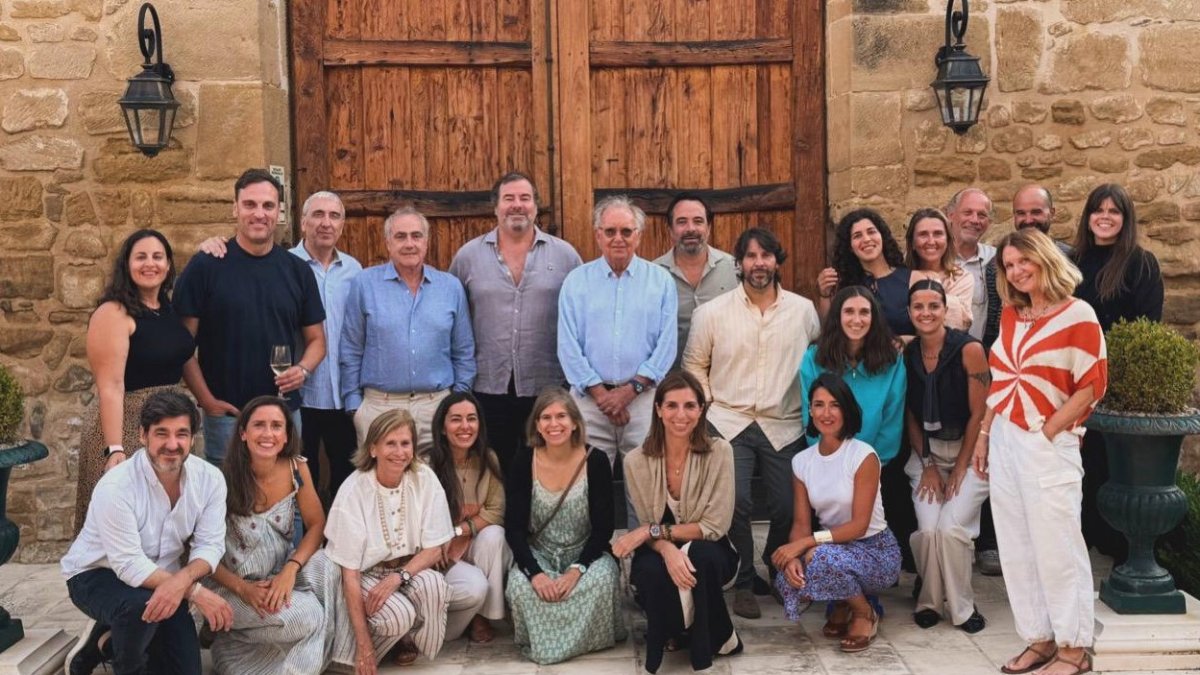 Equipo directivo de MACARFI durante la reunión estratégica de trabajo en el Palacio de los Pobes del Marqués de Vargas.