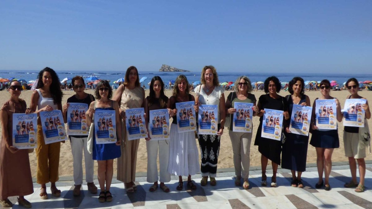 Representantes de los municipios adheridos a la campaña, durante su presentación.