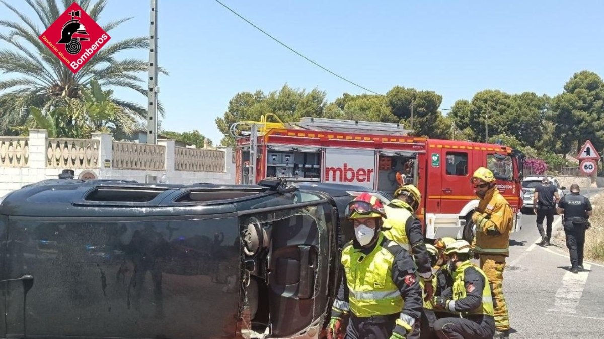 Estado en que quedó uno de los vehículos en el lugar del accidente.