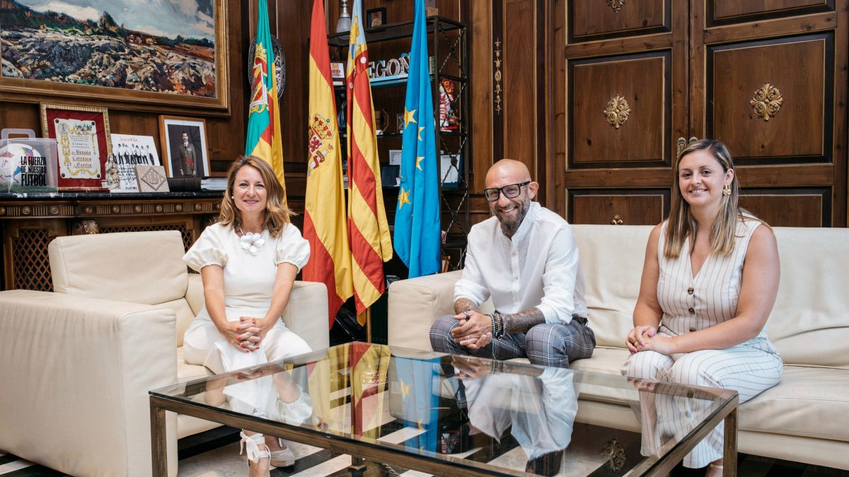 Reunión de Begoña Carrasco con Enrico Grossi