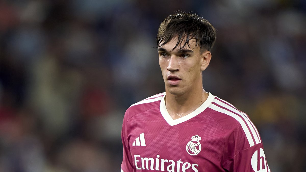 Carlos Espí echó una mano al Castilla en su último amistoso de pretemporada.