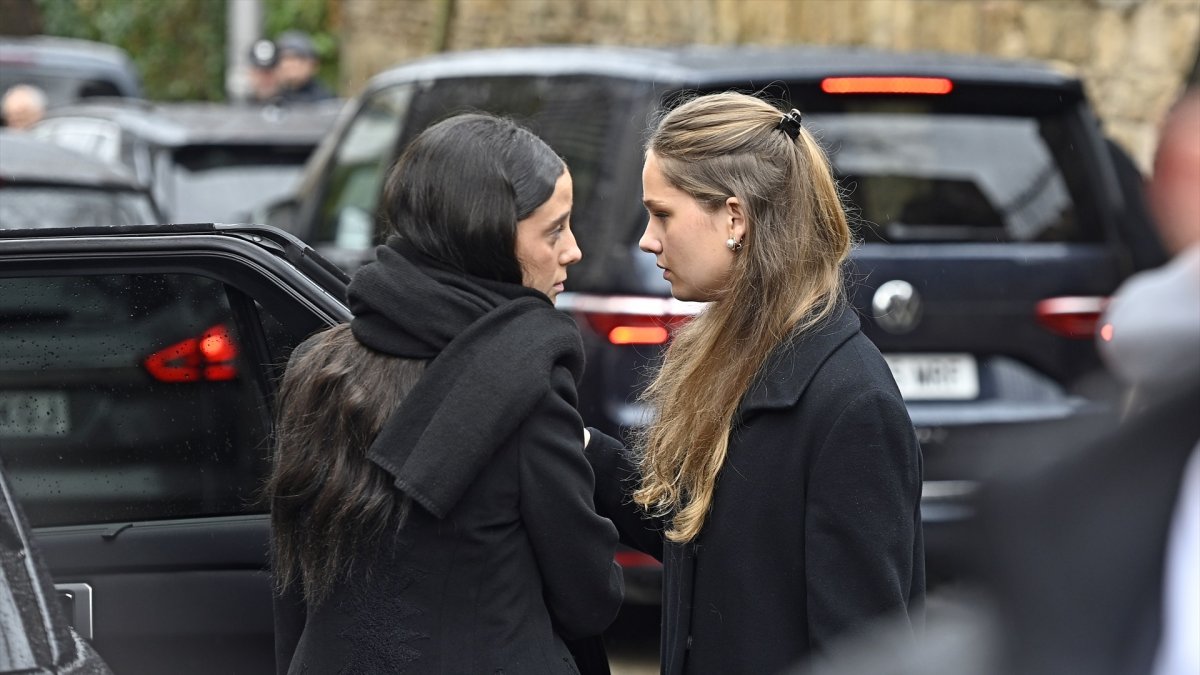 Victoria Federica e Irene Urdangarin, en la catedral Ortodoxa Griega de San Andrés.
