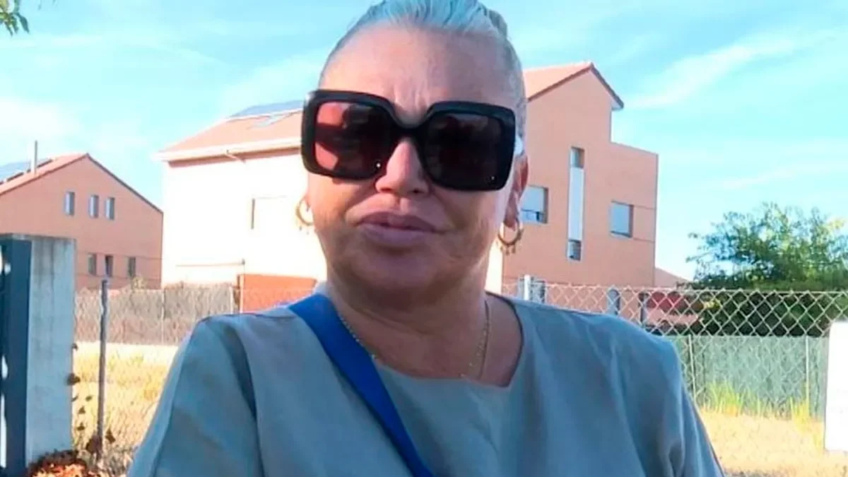A Belén Esteban le ha salido un callo con Julia Janeiro.