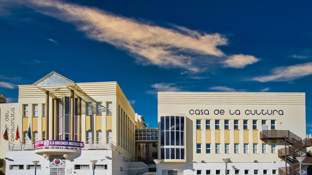 Imagen del exterior de la Casa de la Cultura de Finestrat