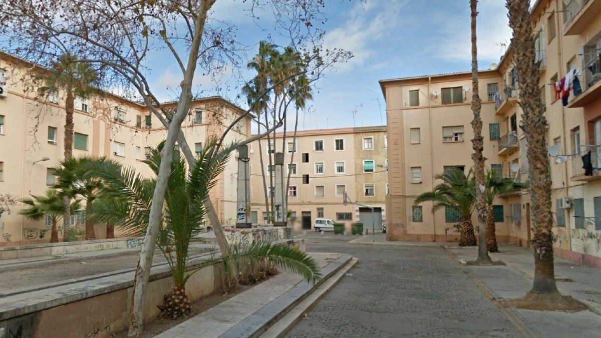 (Foto de ARCHIVO) Imagen de las Casitas Rosas de València, en el barrio de la Malvarrosa.