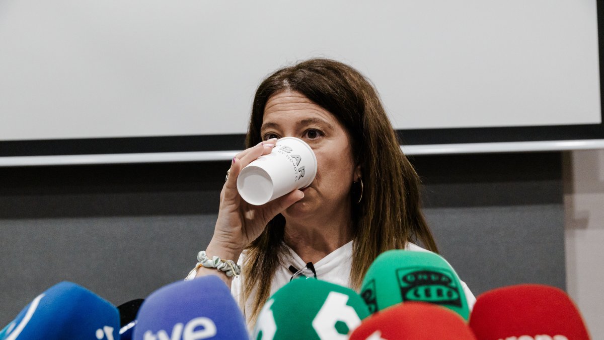 La exmilitante socialista Leire Díez durante una rueda de prensa.