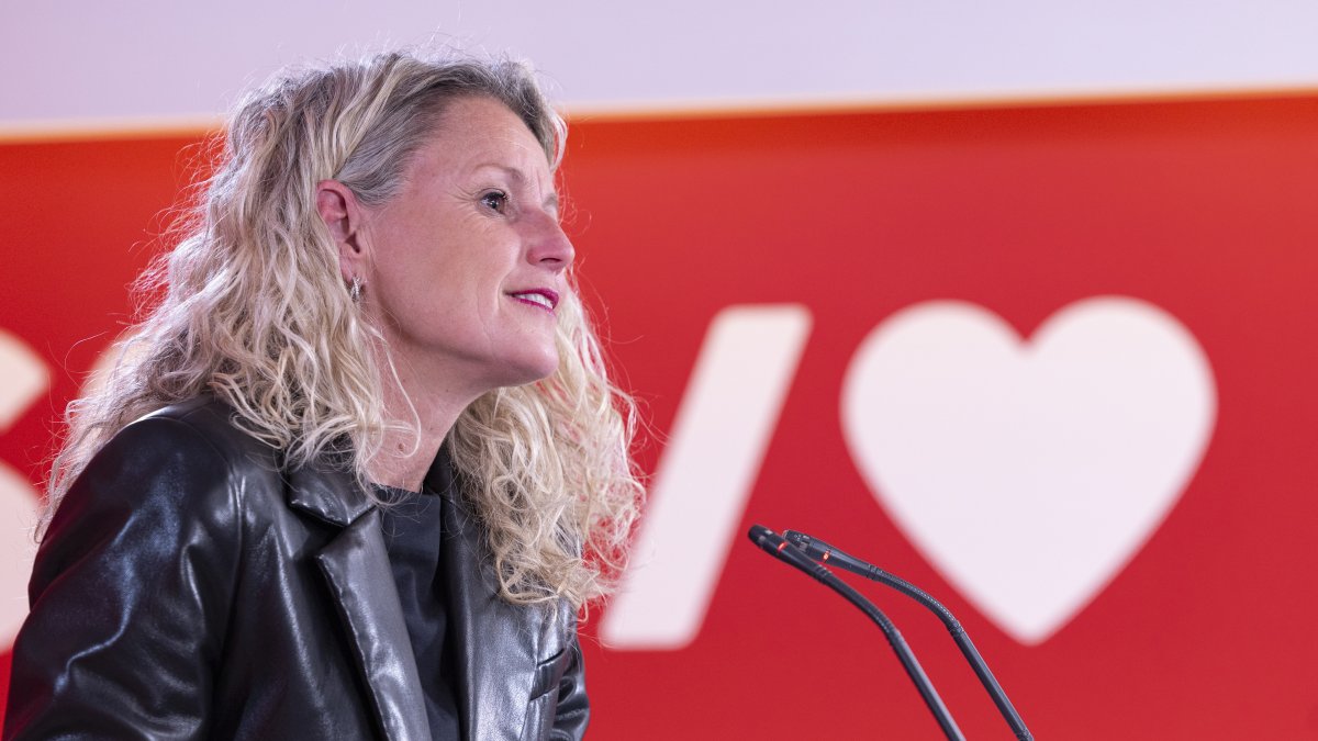 La portavoz del PSOE, Montse Mínguez, encabezará la lista por Lleida