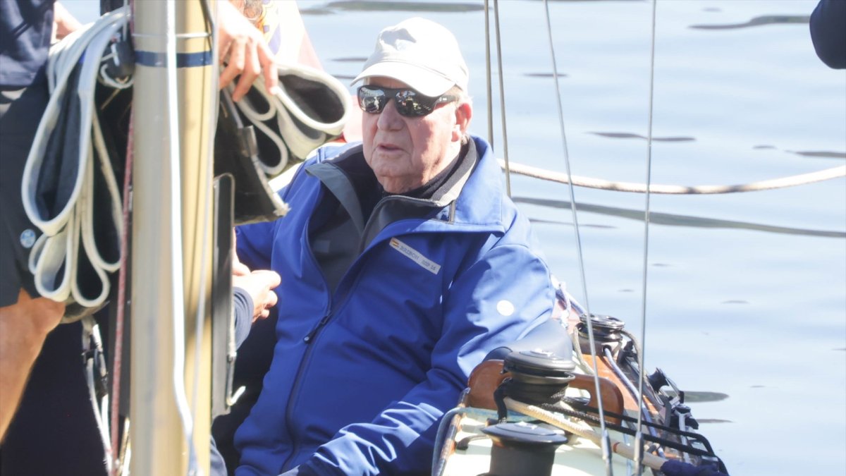 El Rey Juan Carlos en el Bribón, el pasado abril en Sanxenxo.
