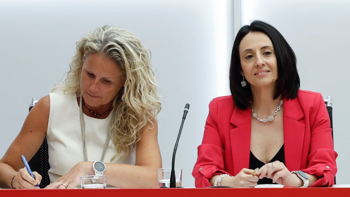 Montse Mínguez y Rebeca Torró