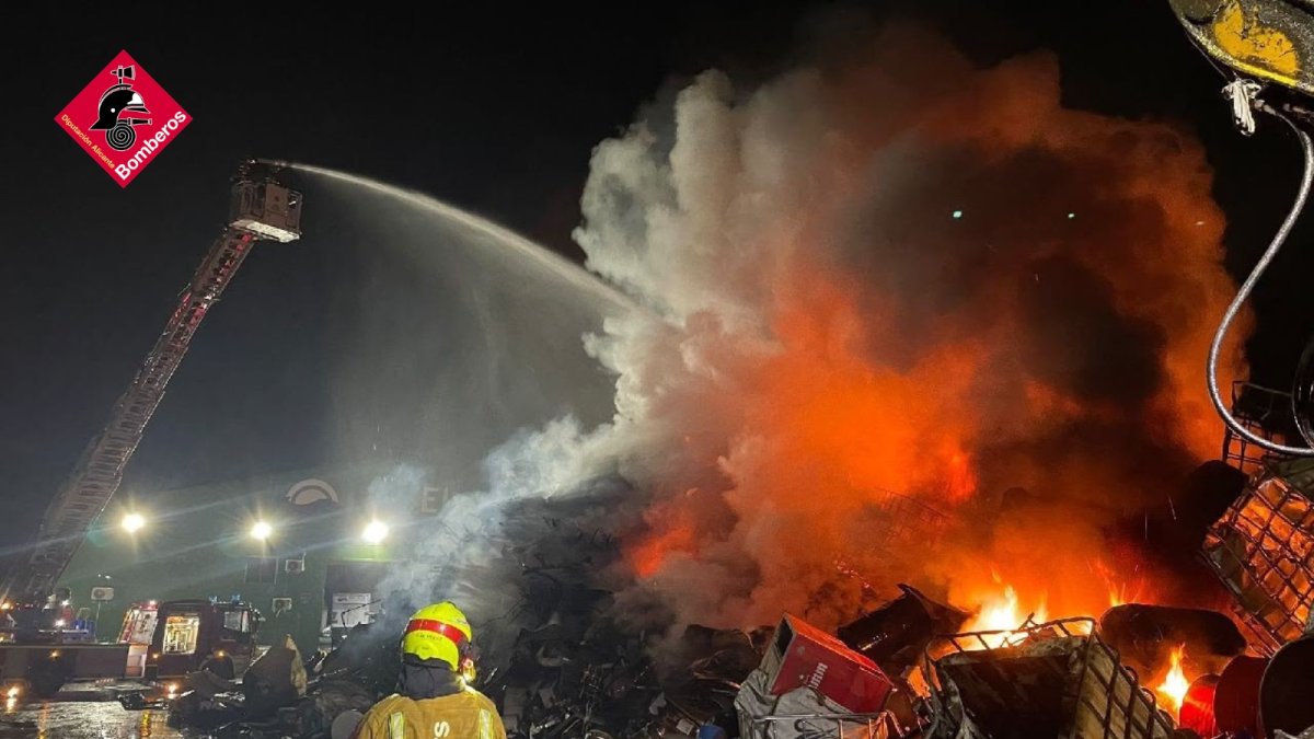 Imagen de la intervención de los bomberos