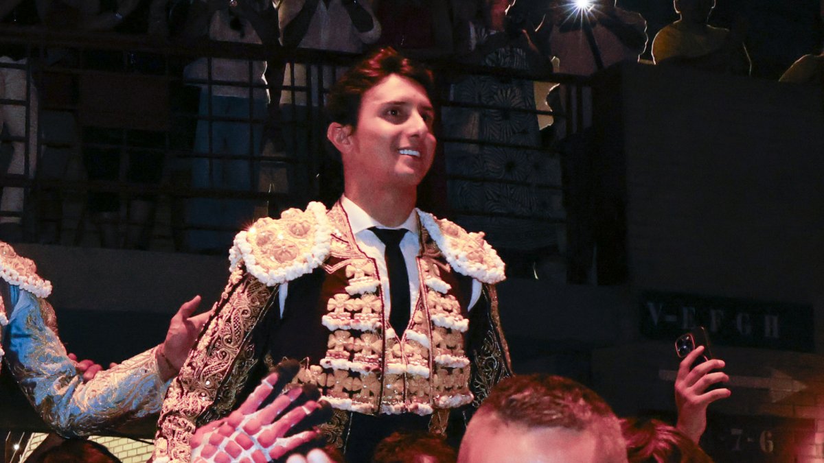 Andres Roca Rey.