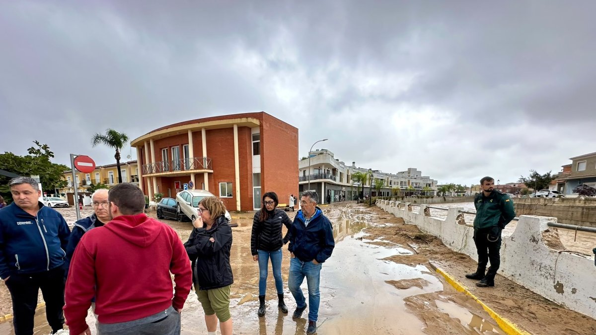 El subdelegado del Gobierno en Alicante, Manuel Pineda, durante una visita a la zona afectada por las lluvias de la dana Adam en la comarca de la Marina Alta