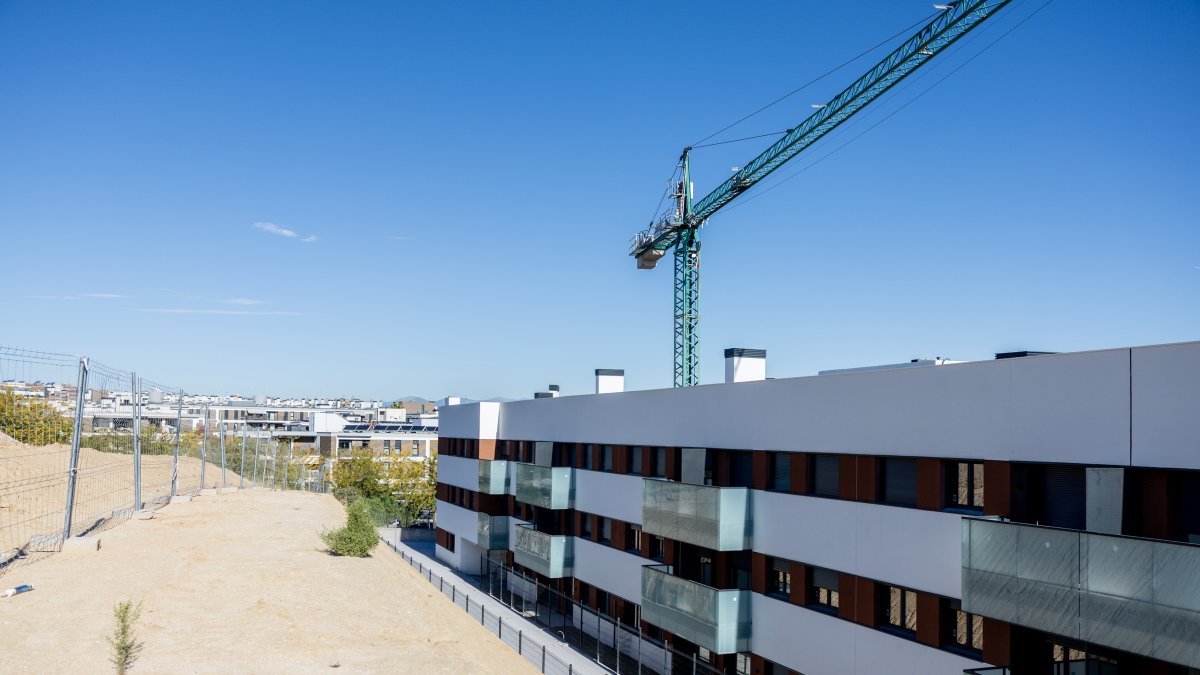 Un bloque de viviendas en construcción, a 13 de octubre de 2026, en Madrid (España).
Ricardo Rubio / Europa Press
13/10/2026