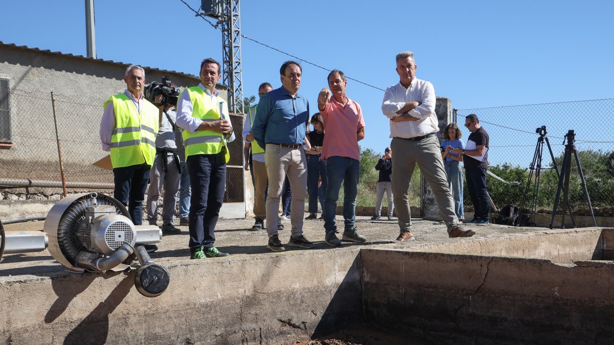 Pérez Llorca en su visita a los pueblos afectados por la dana Adam