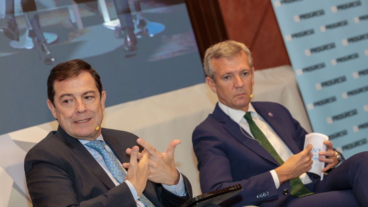 Alfonso Fernández Mañueco junto alAlfonso Rueda, en Ponferrada (León)
REMITIDA / HANDOUT por JCYL
Fotografía remitida a medios de comunicación exclusivamente para ilustrar la noticia a la que hace referencia la imagen, y citando la procedencia de la imagen en la firma
23/10/2026