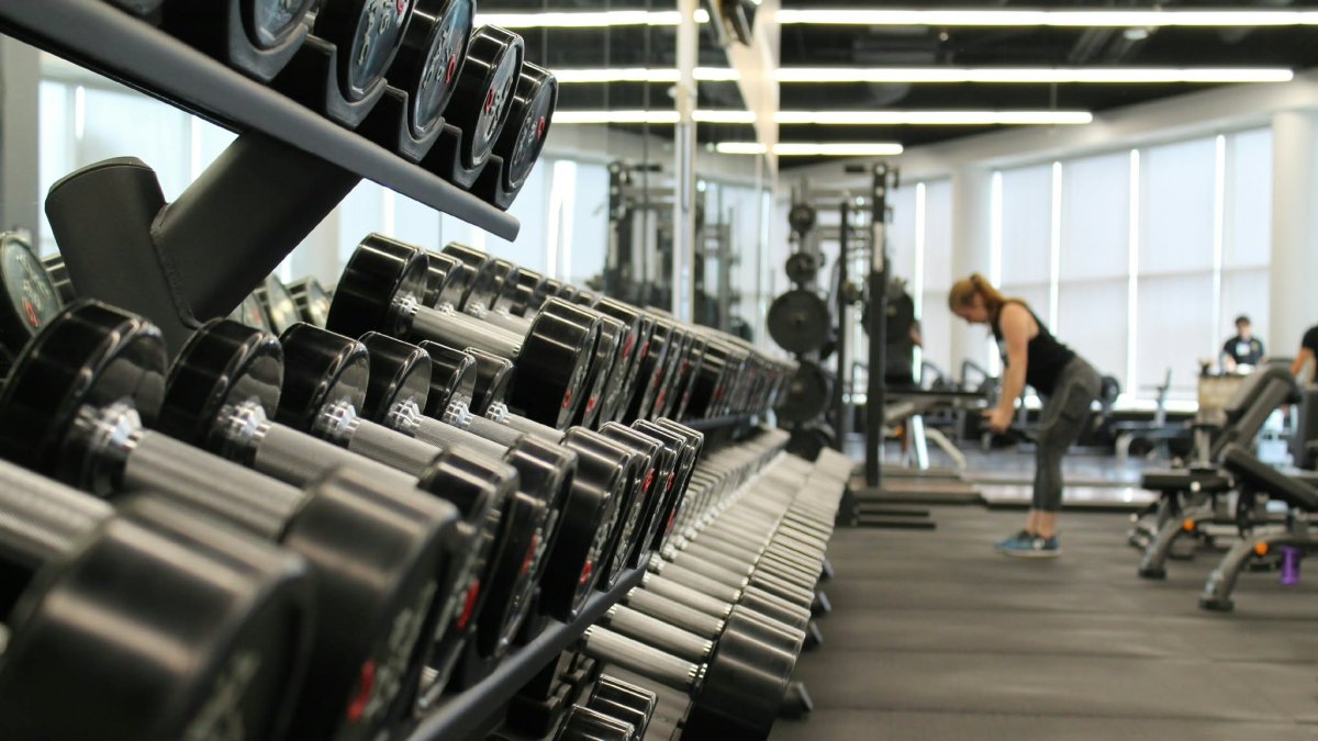 La ciencia demuestra que pasar más de 2 horas en el gym es perder el tiempo.