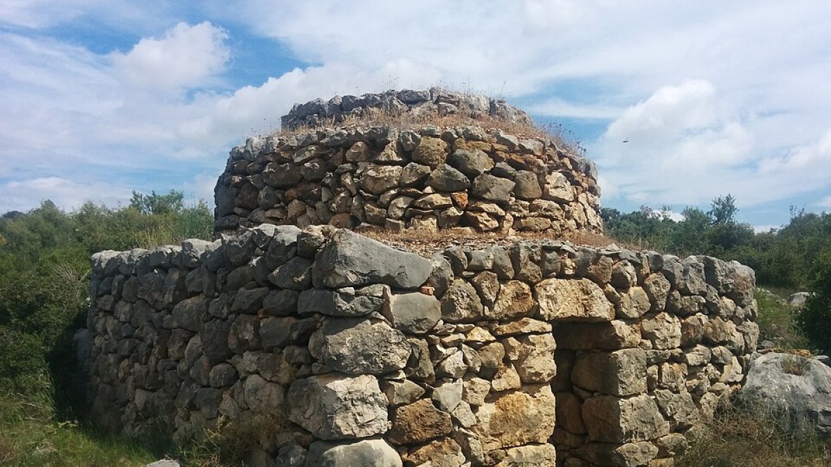 Barraca agrícola de piedra seca