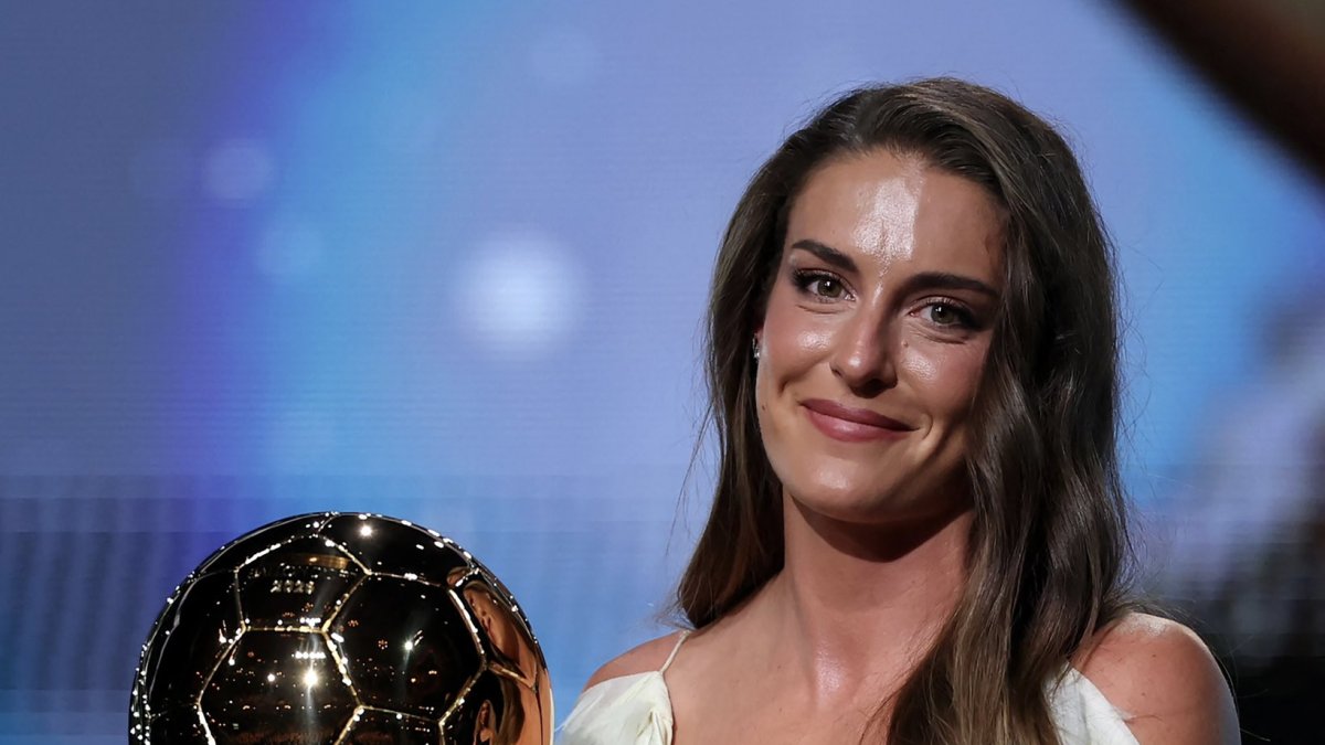 Alexia Putellas con tercer Balón de Oro